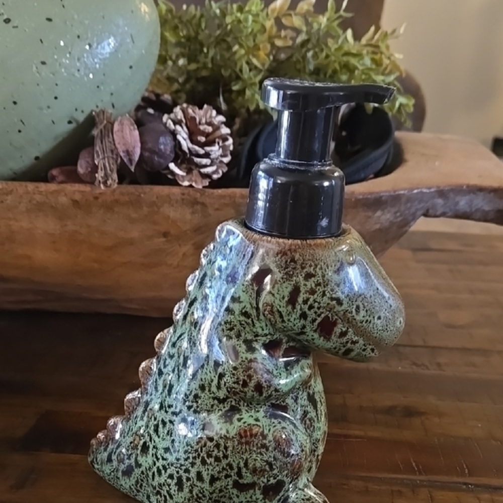 Bath and Bodyworks Ceramic Soap Disdenser